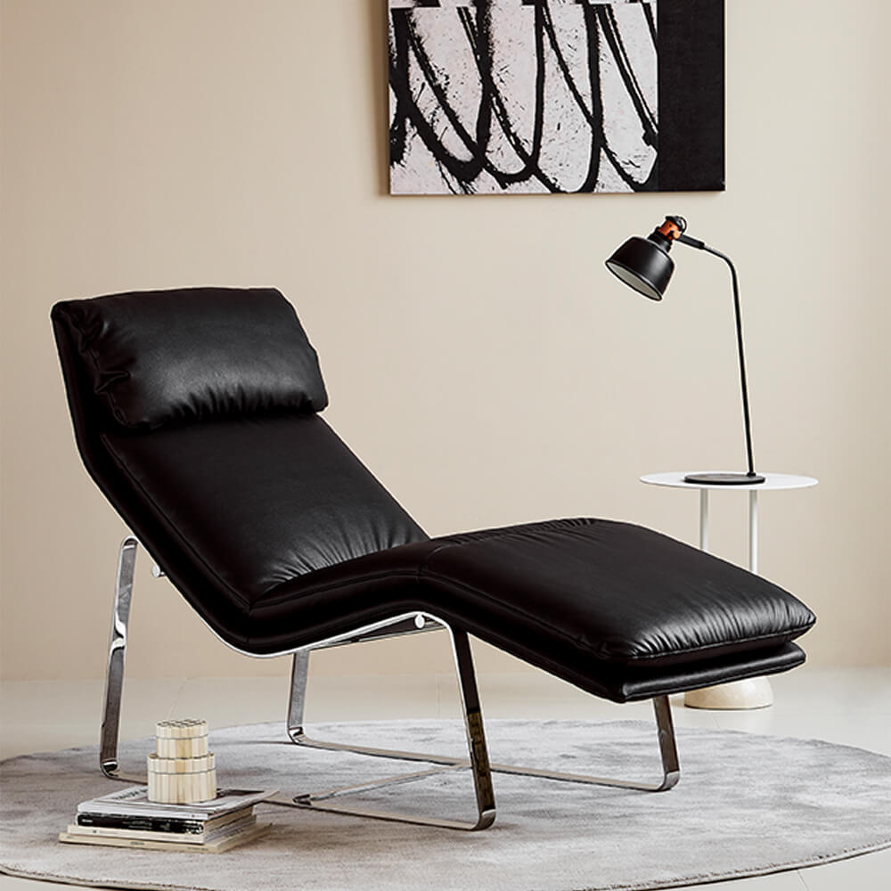Bauhaus Leather Chaise Lounge