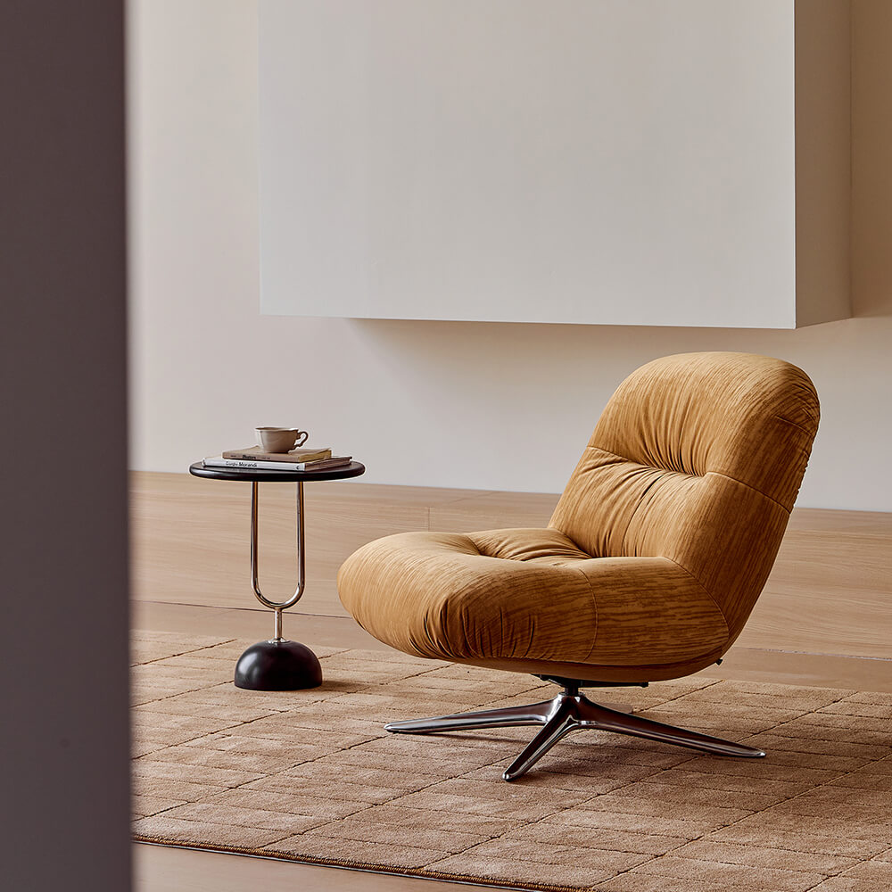 Hibiscus Lounge Chair
