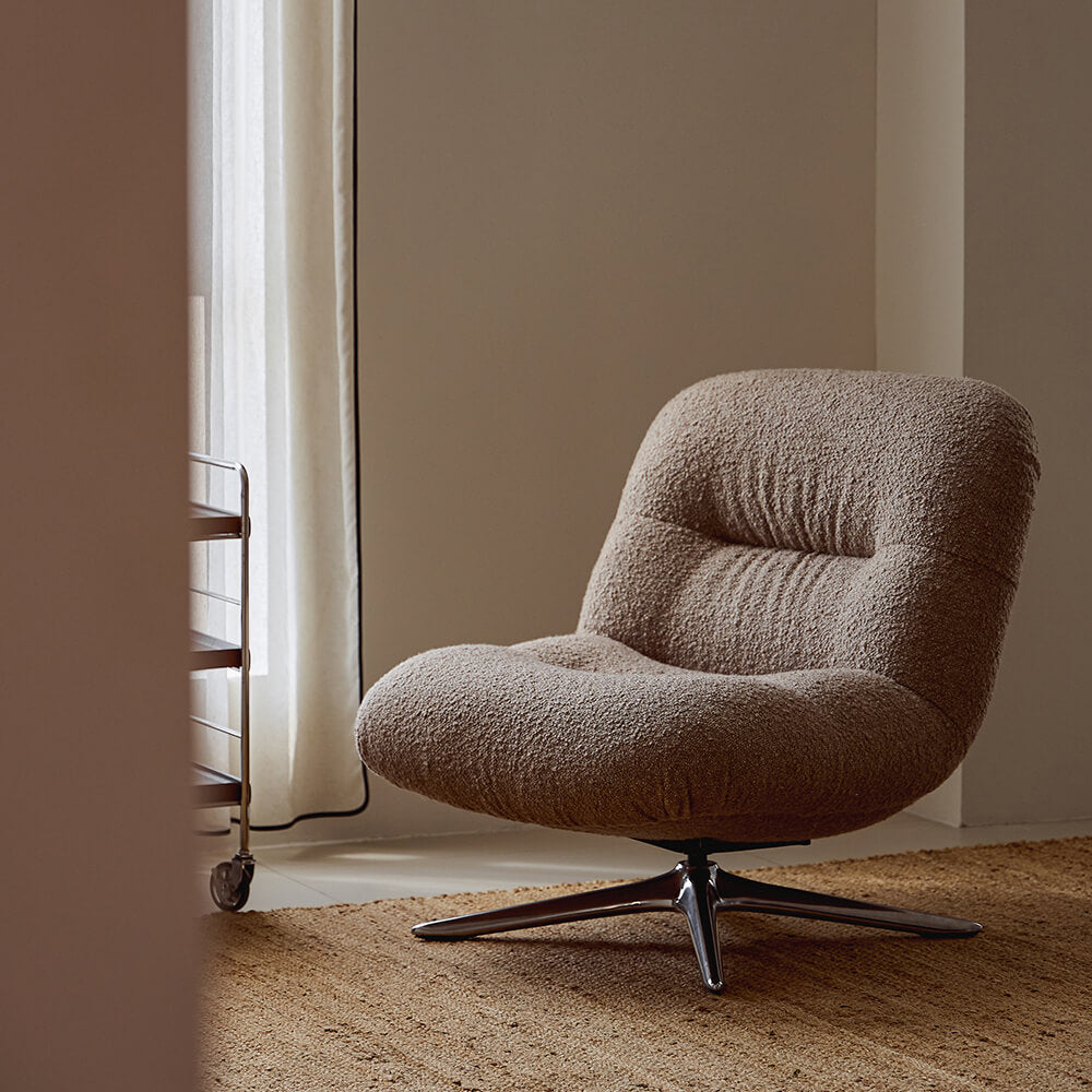 Hibiscus Lounge Chair