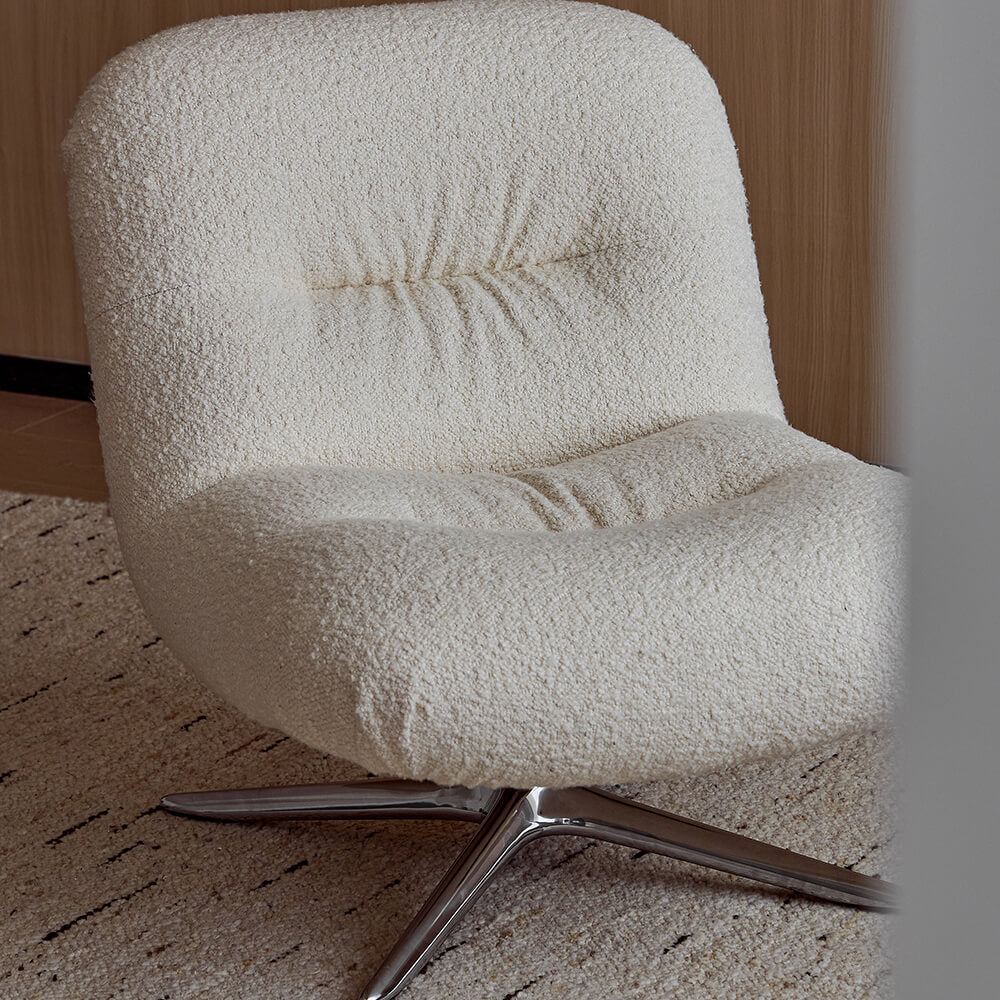 Hibiscus Lounge Chair