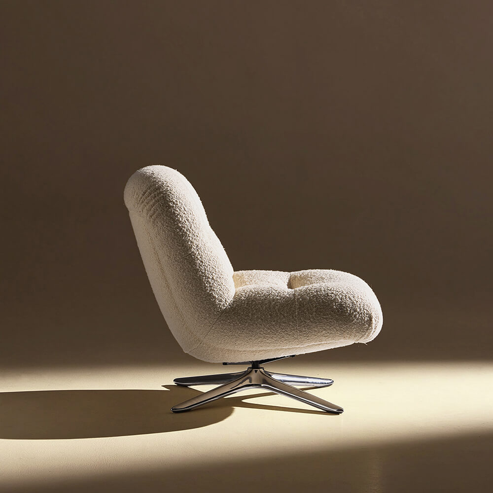 Hibiscus Lounge Chair