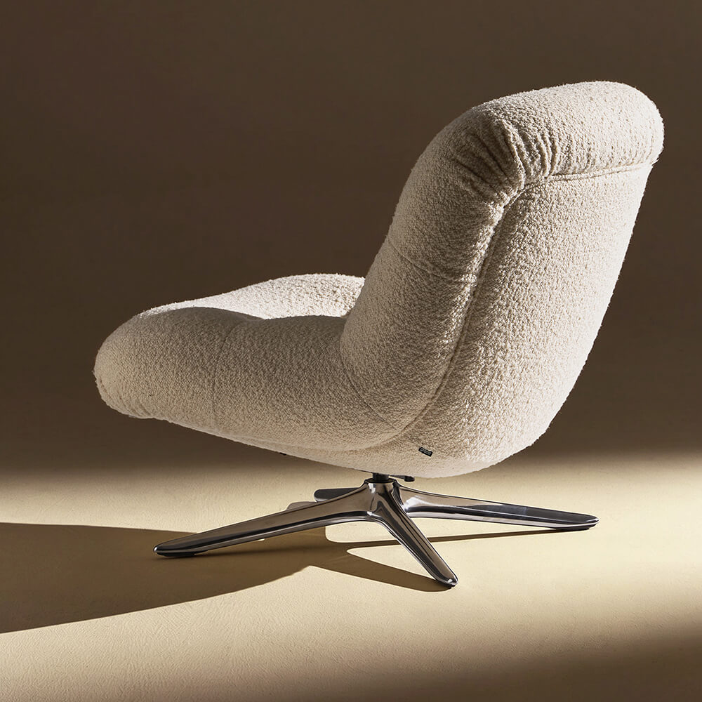 Hibiscus Lounge Chair