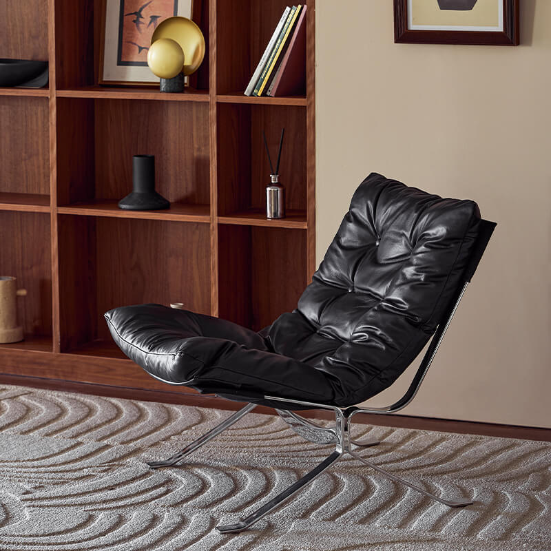 Omelette black leather lounge chair