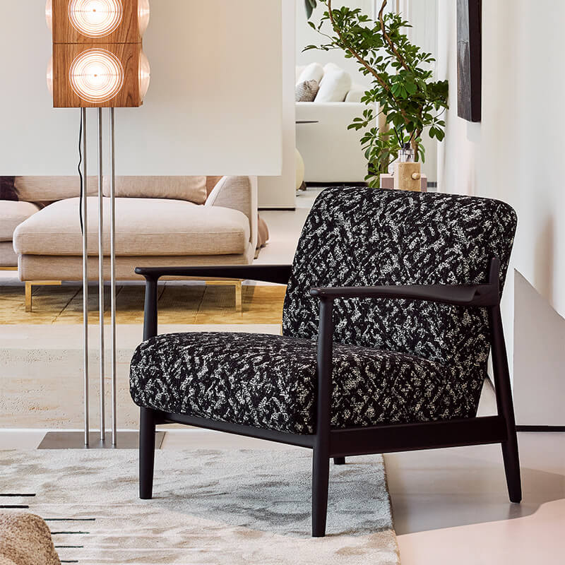 Onyx Lounge Chair