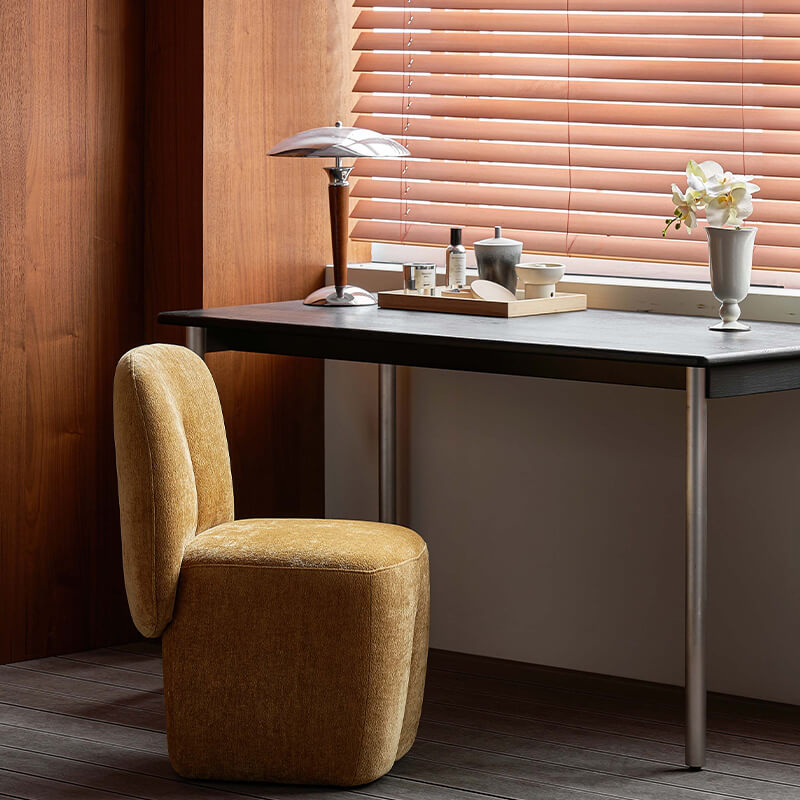 Vanity Chair Meets your Makeup Habits