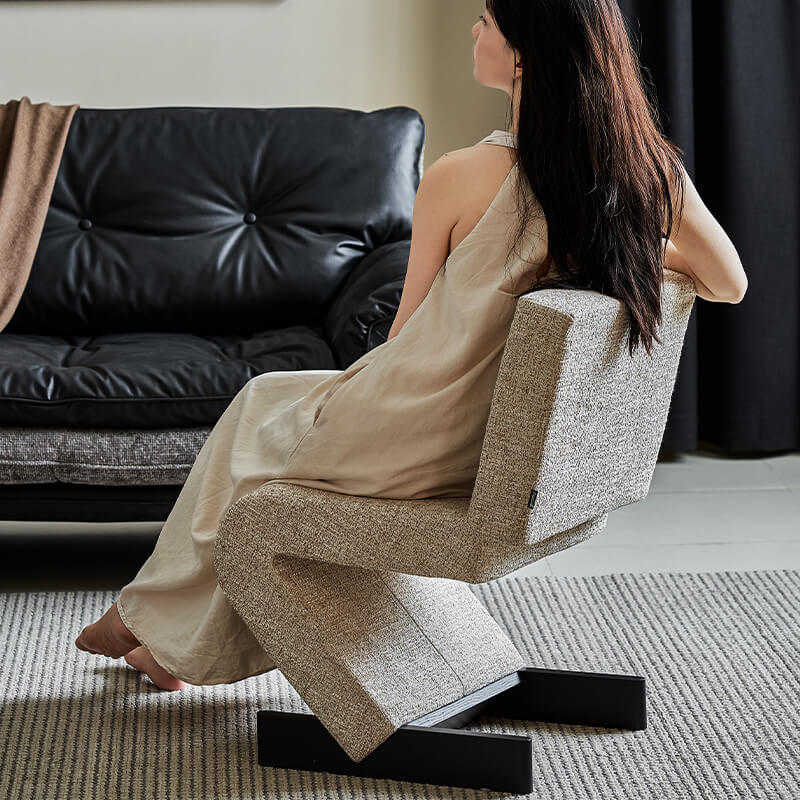 Zhi Chair