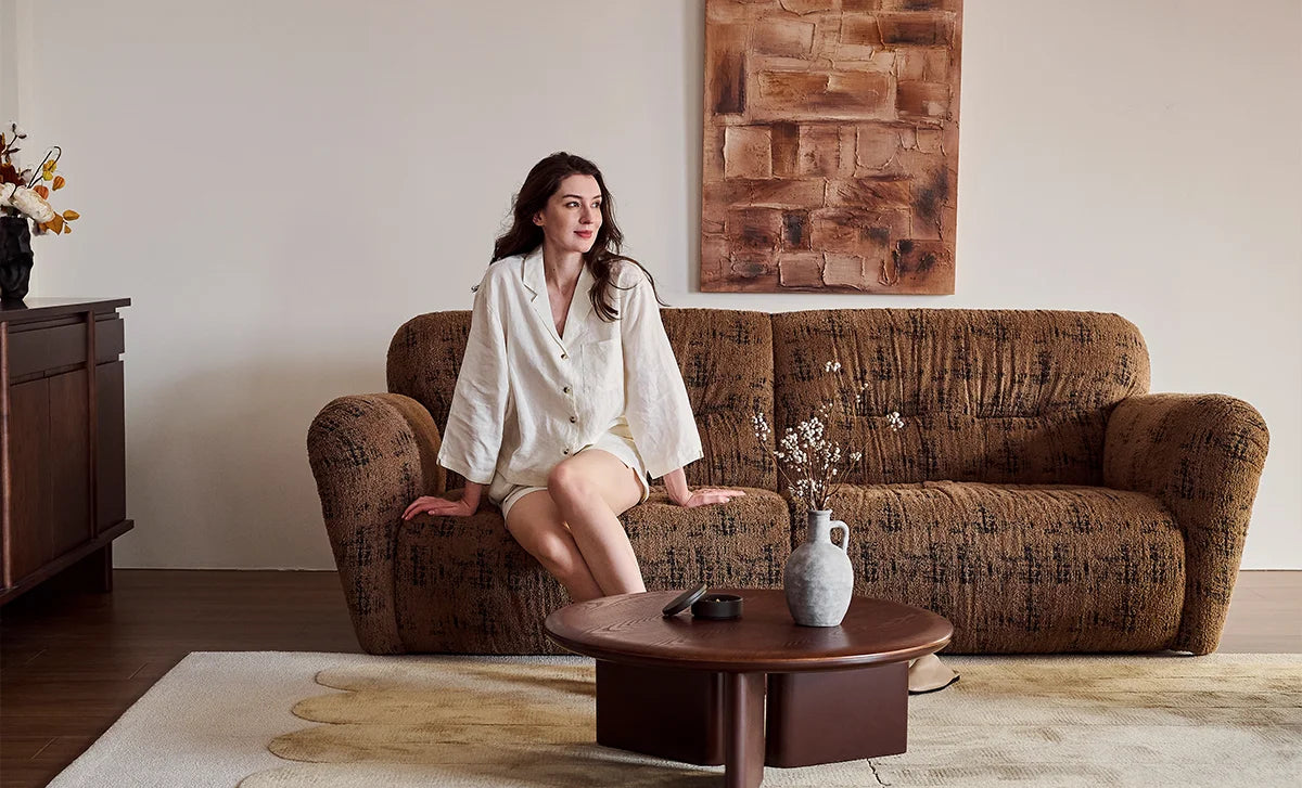 How to Set the Perfect Living Room for The Party？