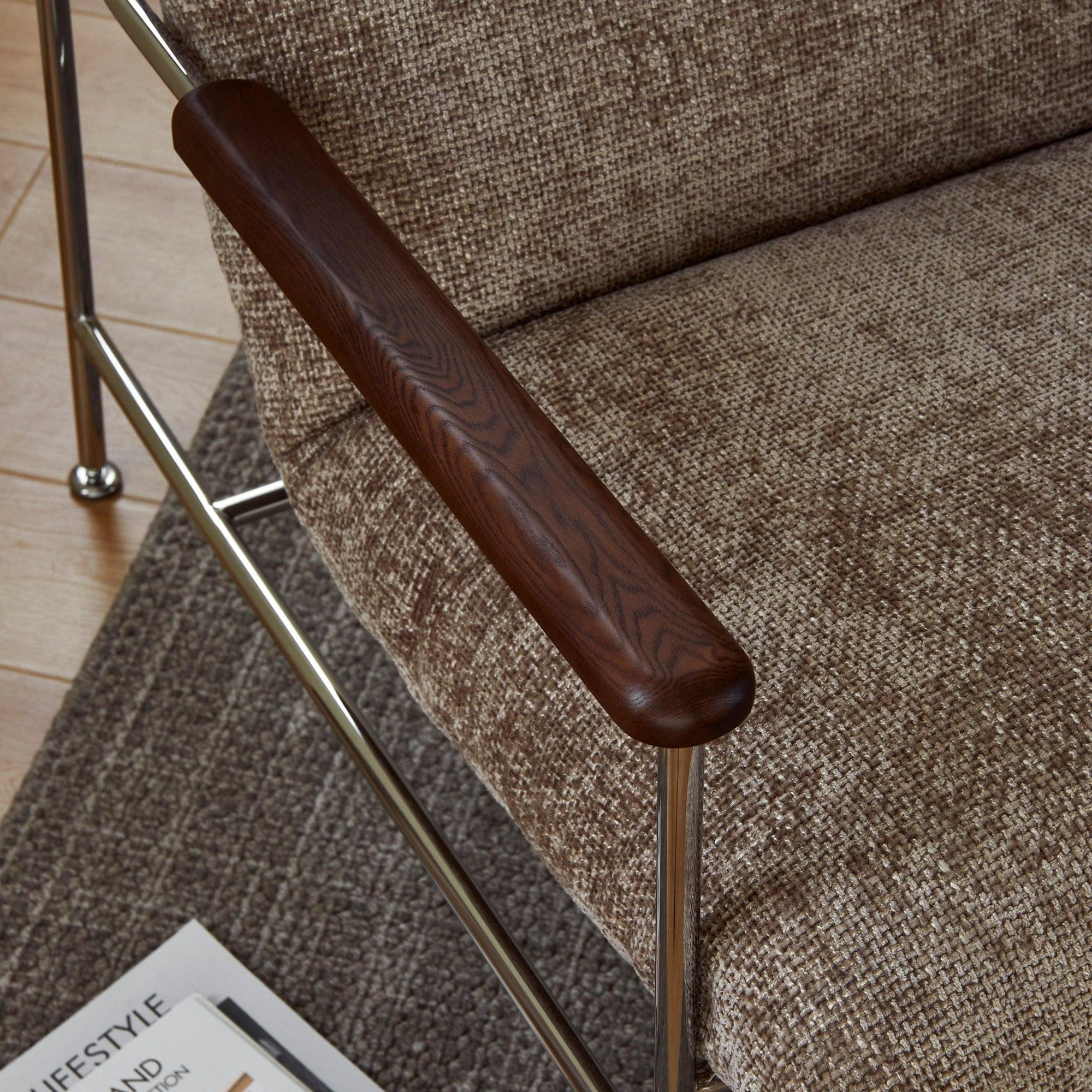 Fika Upholstered Lounge Chair | gradodesign