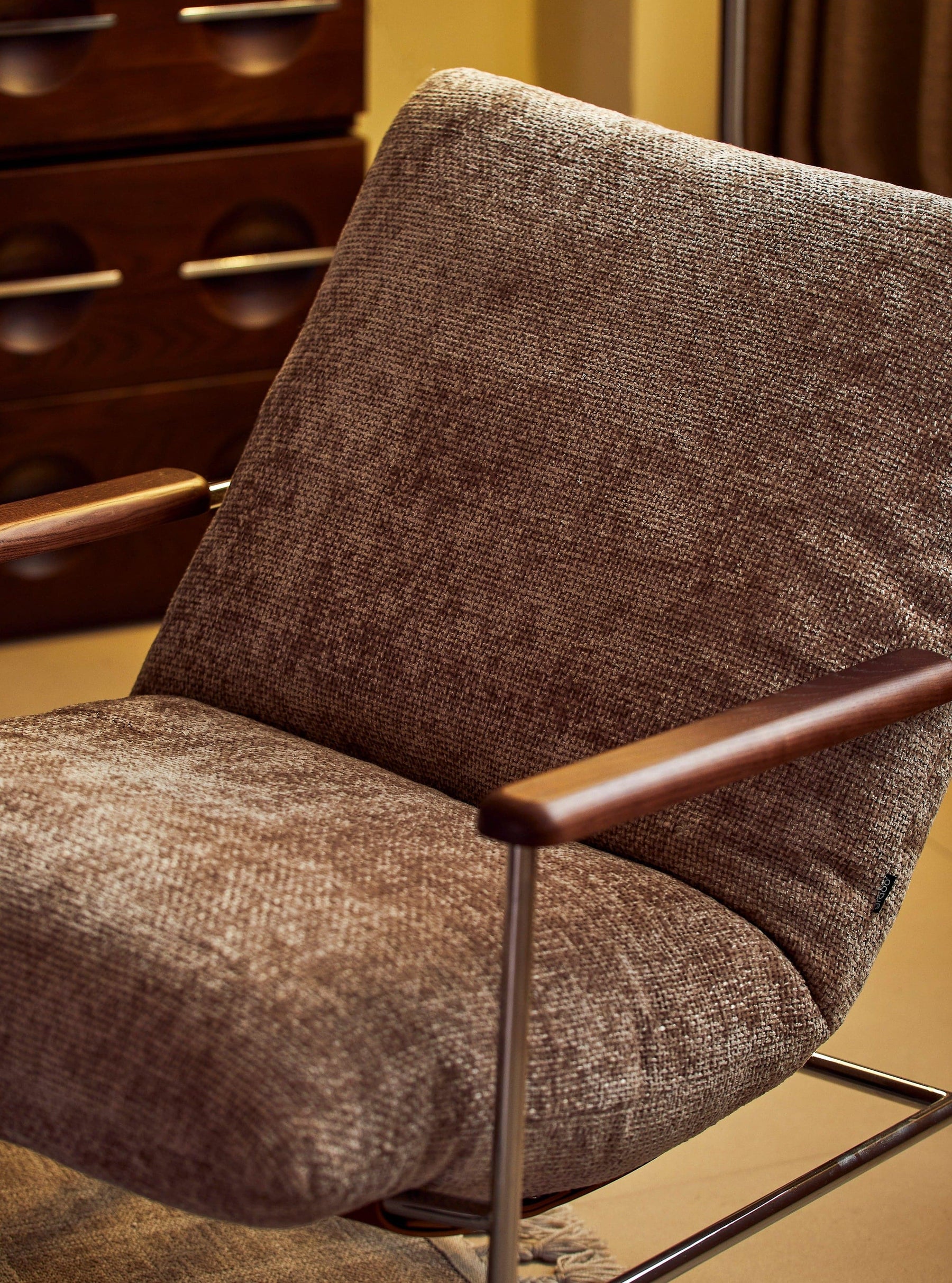 Fika Upholstered Lounge Chair | gradodesign