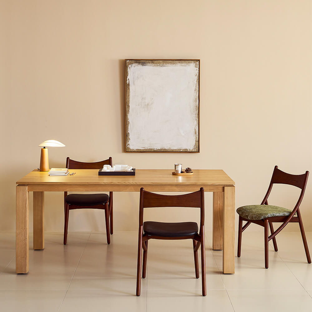 Gala Dining Table