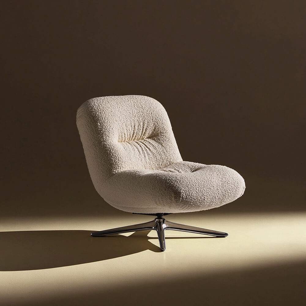 Hibiscus Lounge Chair