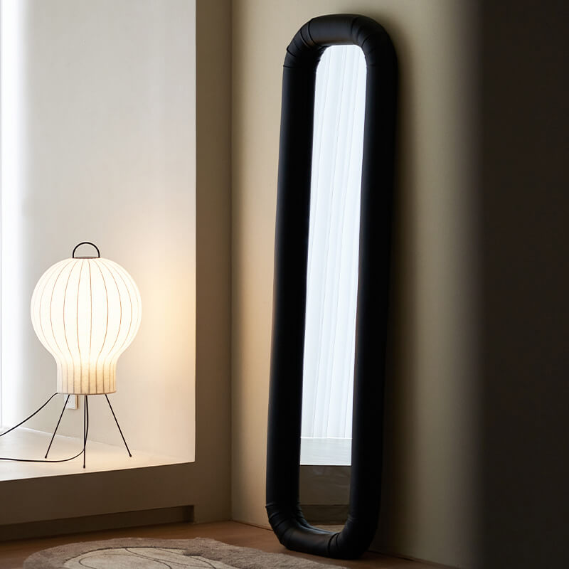 Maggi Mirror