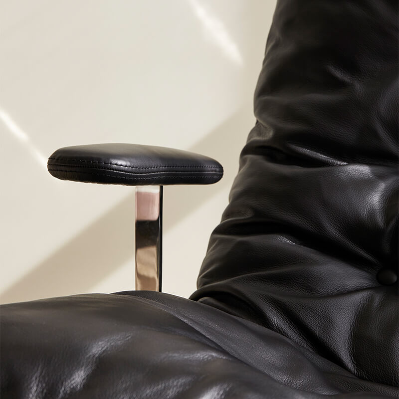 Omelette black leather lounge chair