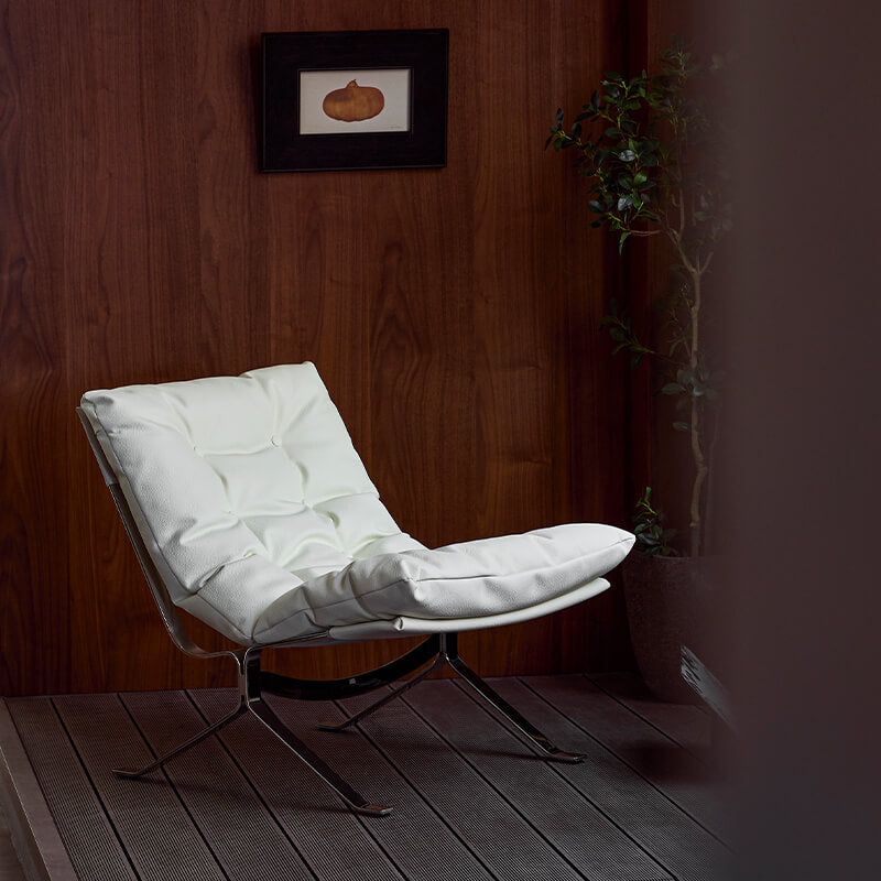 Omelette white leather lounge chair