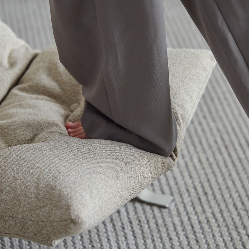 Omelette white leather lounge chair