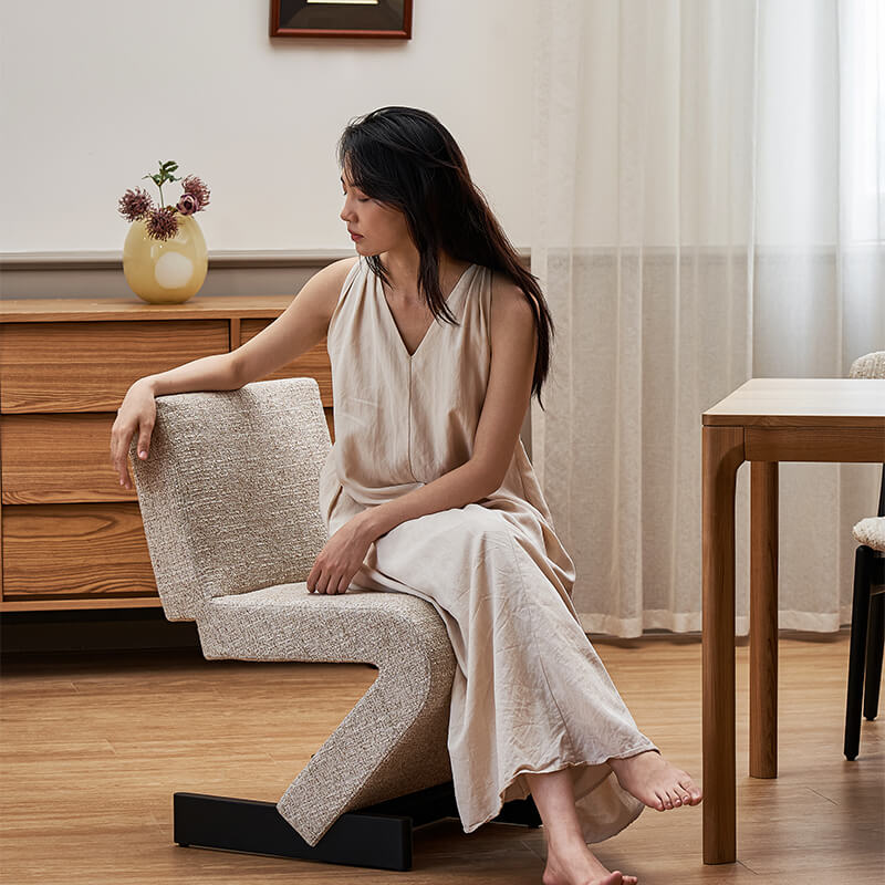 Zhi Chair